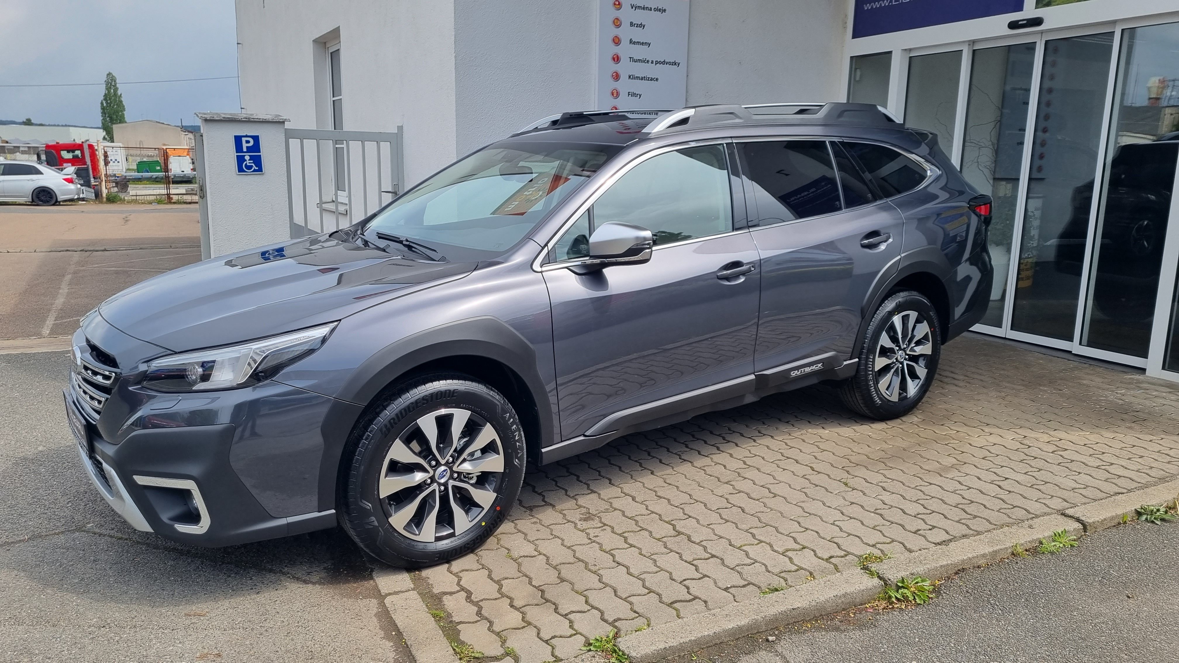 Subaru Outback, 2,5 CVT Touring - poslední kus - fotka 6