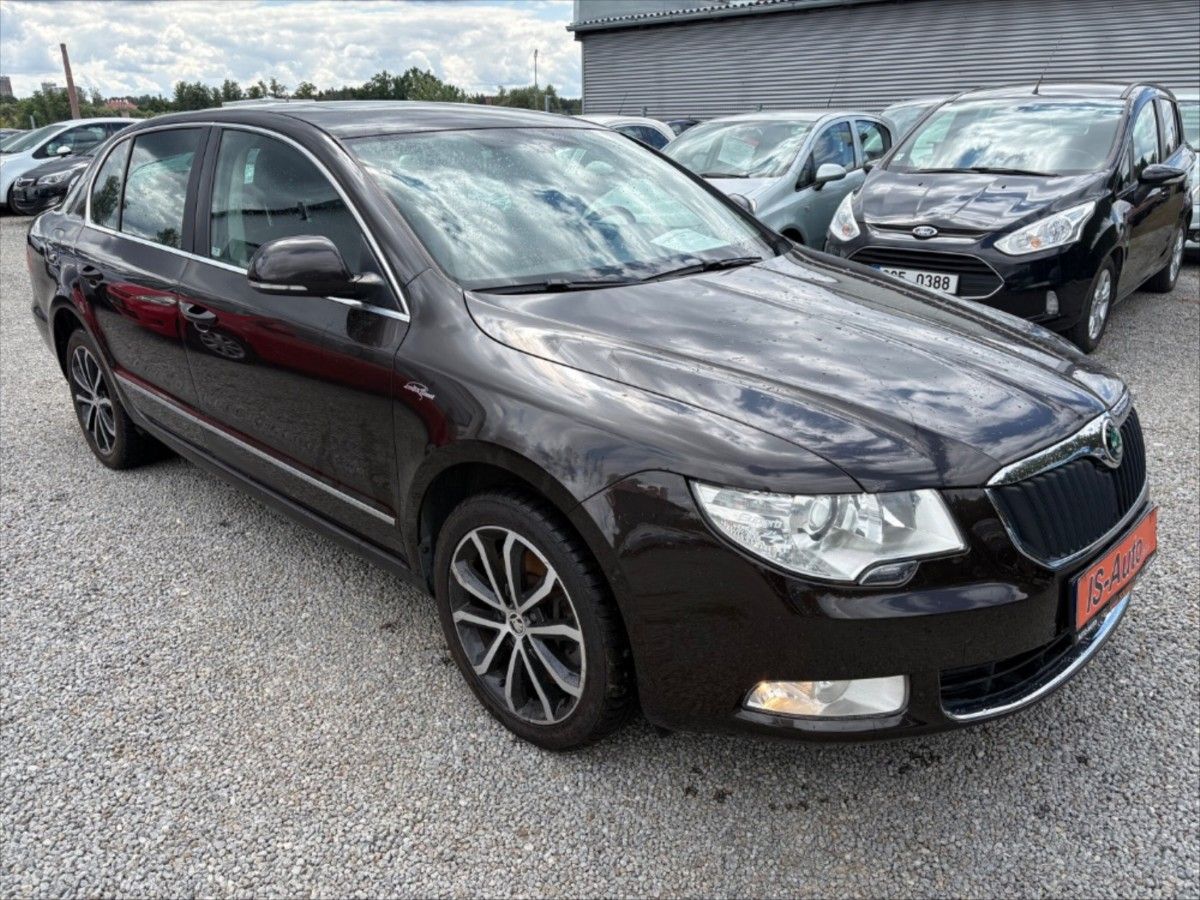 Škoda Superb, 3,6 Laurin  Klement 4x4 - fotka 2