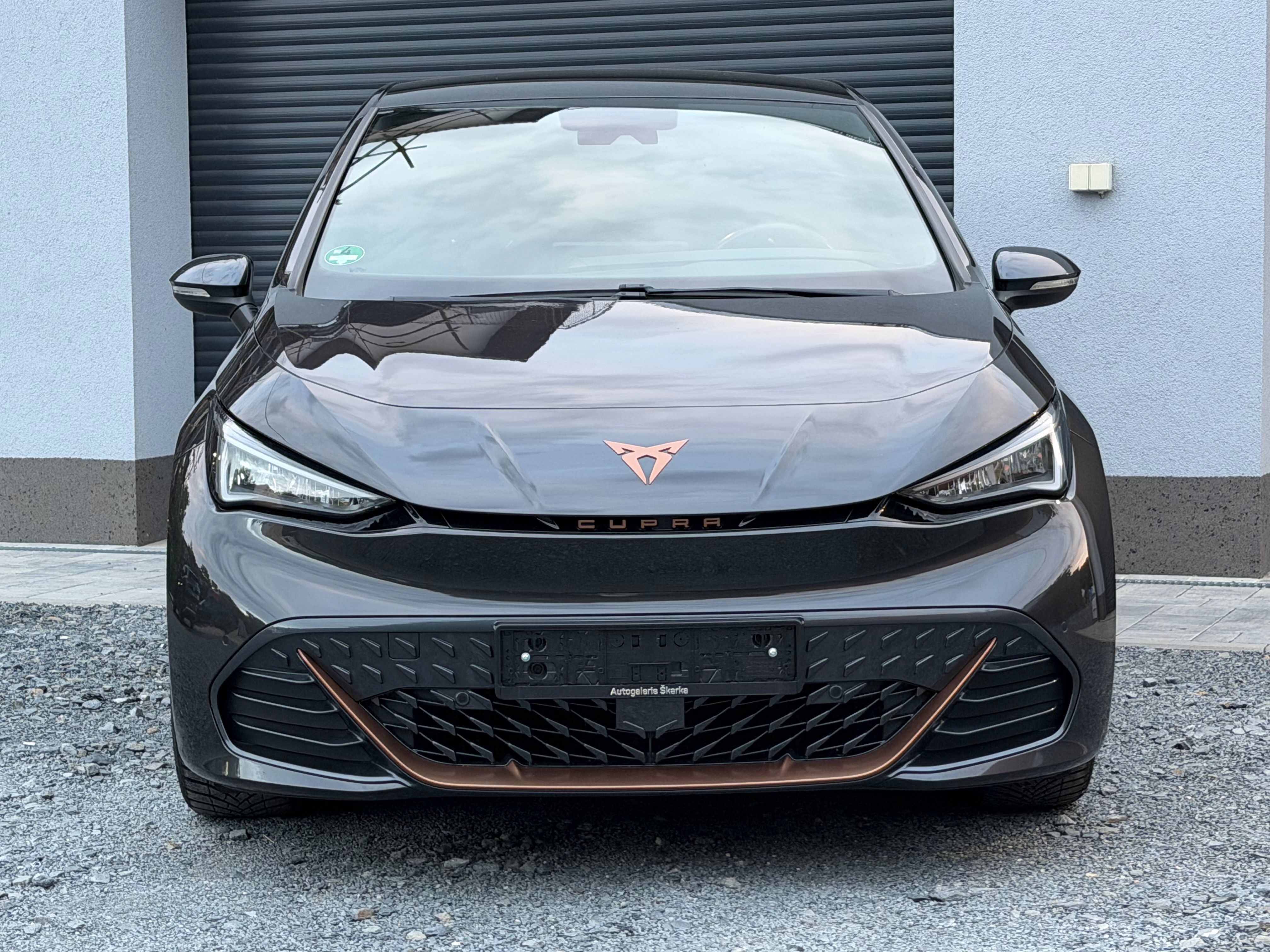 Cupra Born - fotka 2