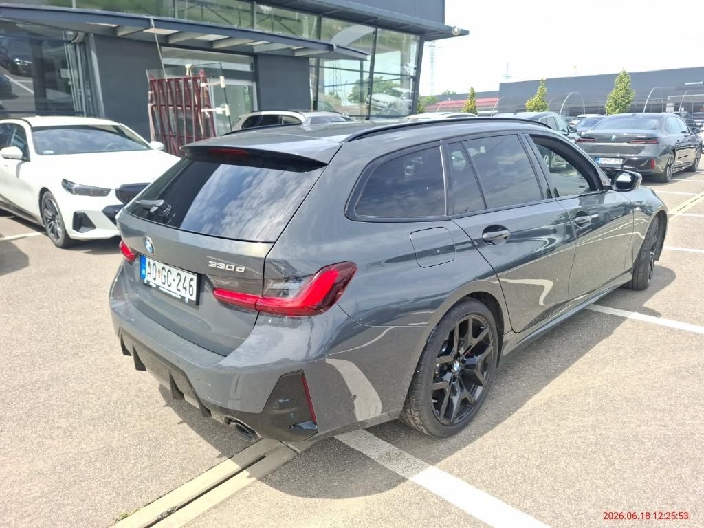 BMW Řada 3, 330d xDrive Touring - fotka 5