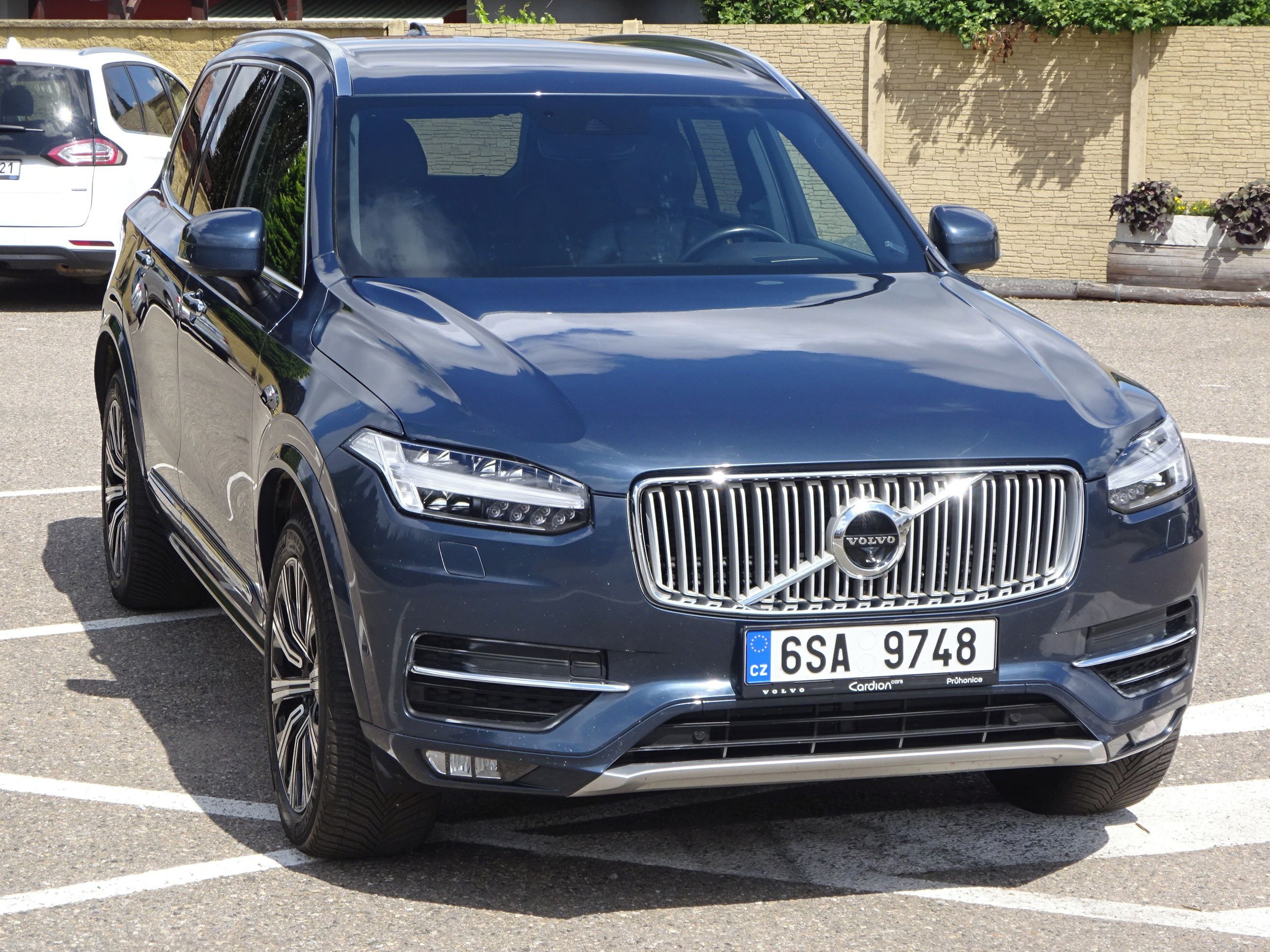 Volvo XC90, 2.0 D5 (SERVISNÍ KNÍŽKA) 173kw