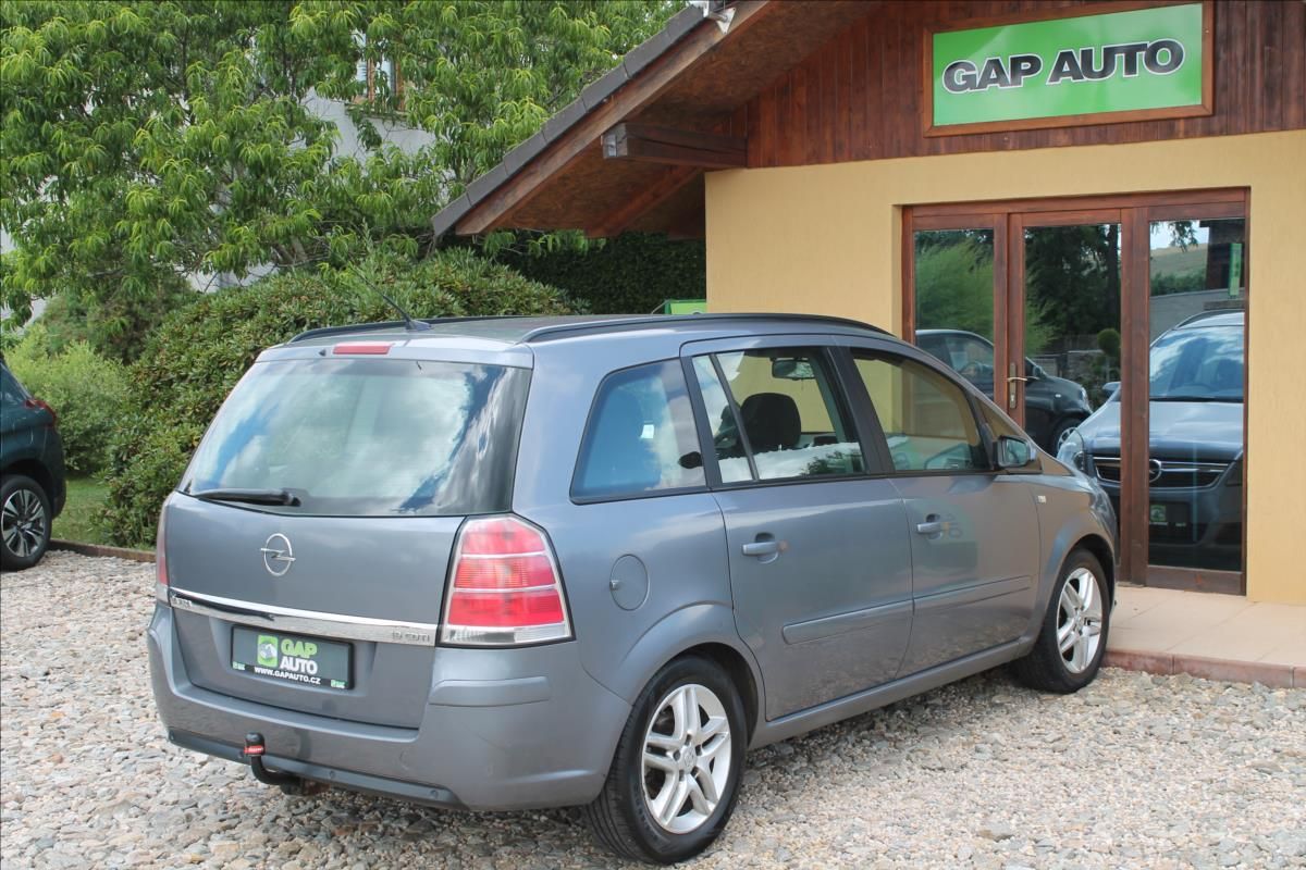 Opel Zafira, 1.9 CDTi 74kW 7-MÍST - fotka 6