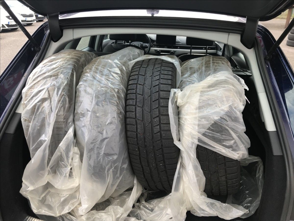 Audi A4 Avant, 2,0 TDi 120kW Automat - fotka 6