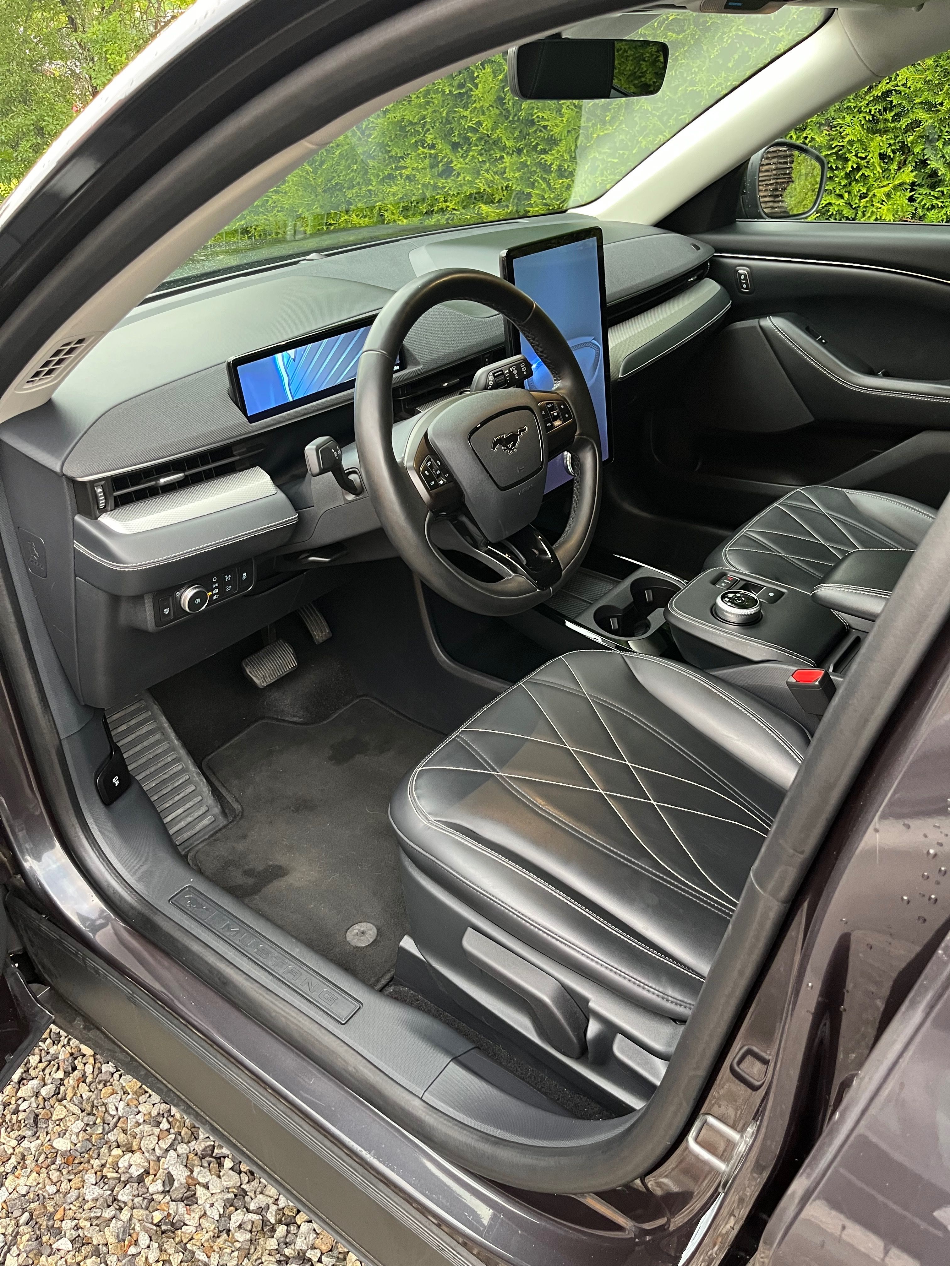Ford Mustang Mach-E, SR 75,7 kWh - 93% SOH - fotka 6
