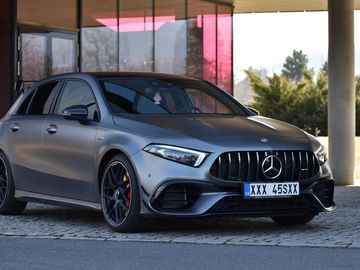 45 S AMG AKRAPOVIC