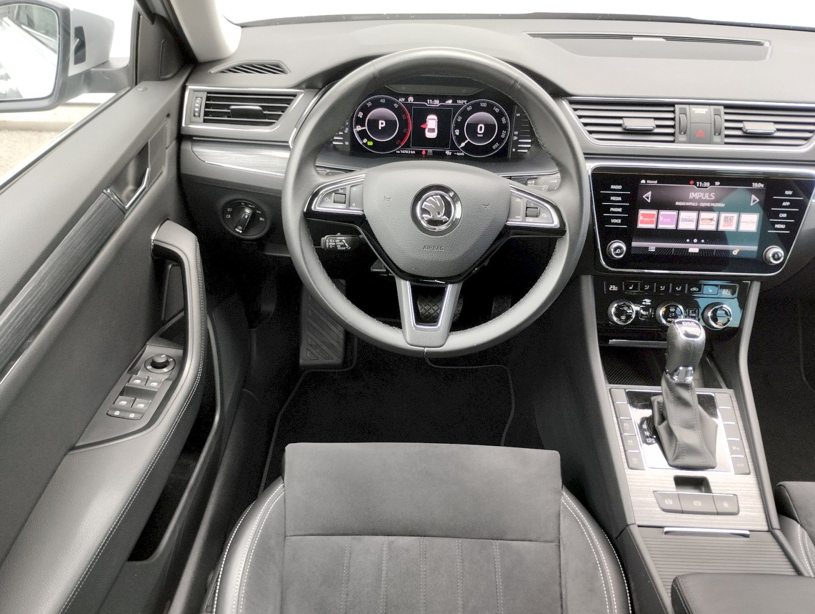 Škoda Superb, 140kW / 2.0 TDi  A7 STYLE - fotka 5