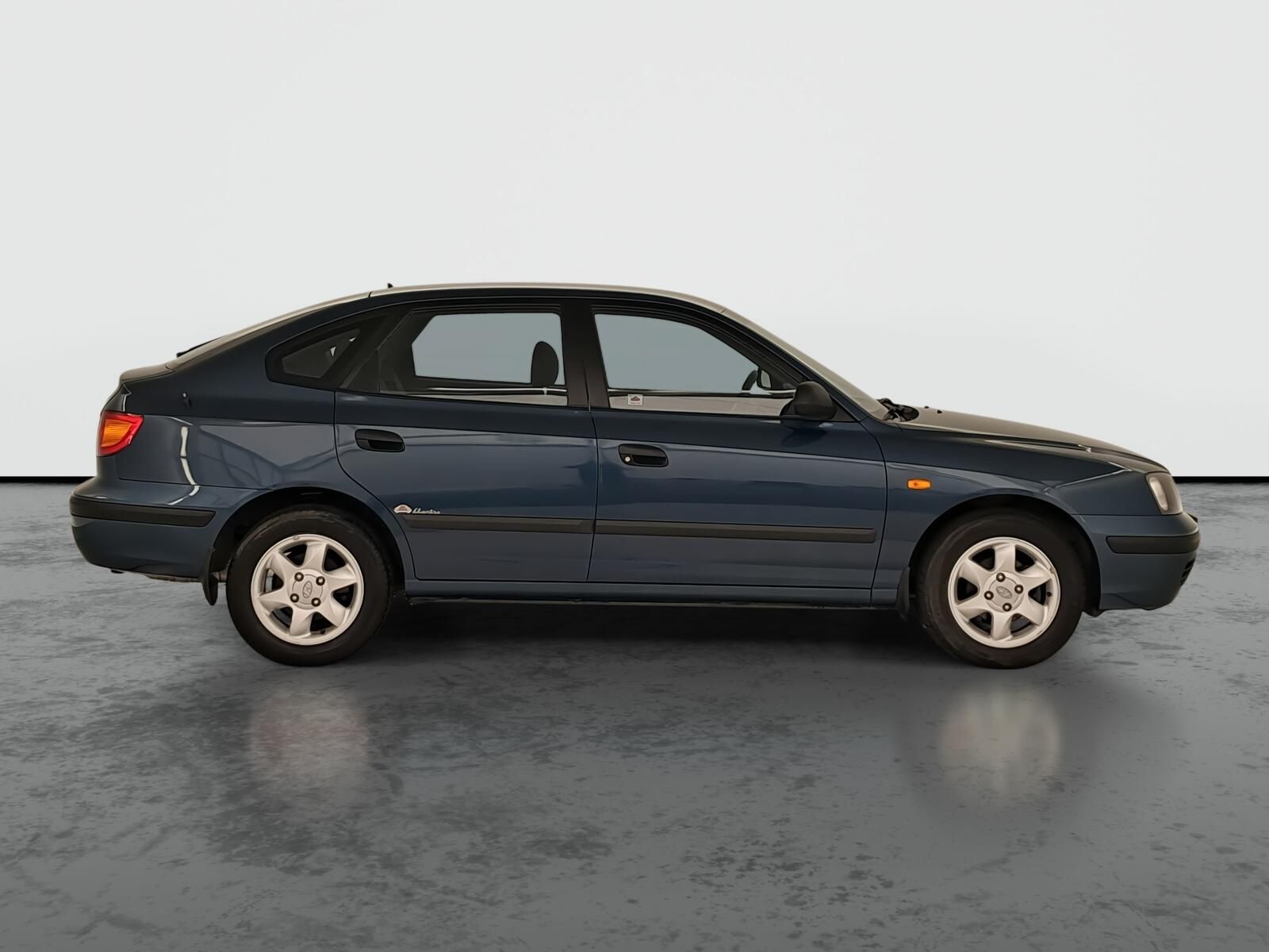 Hyundai Elantra, 1.6, Serv.kniha, po STK - fotka 6