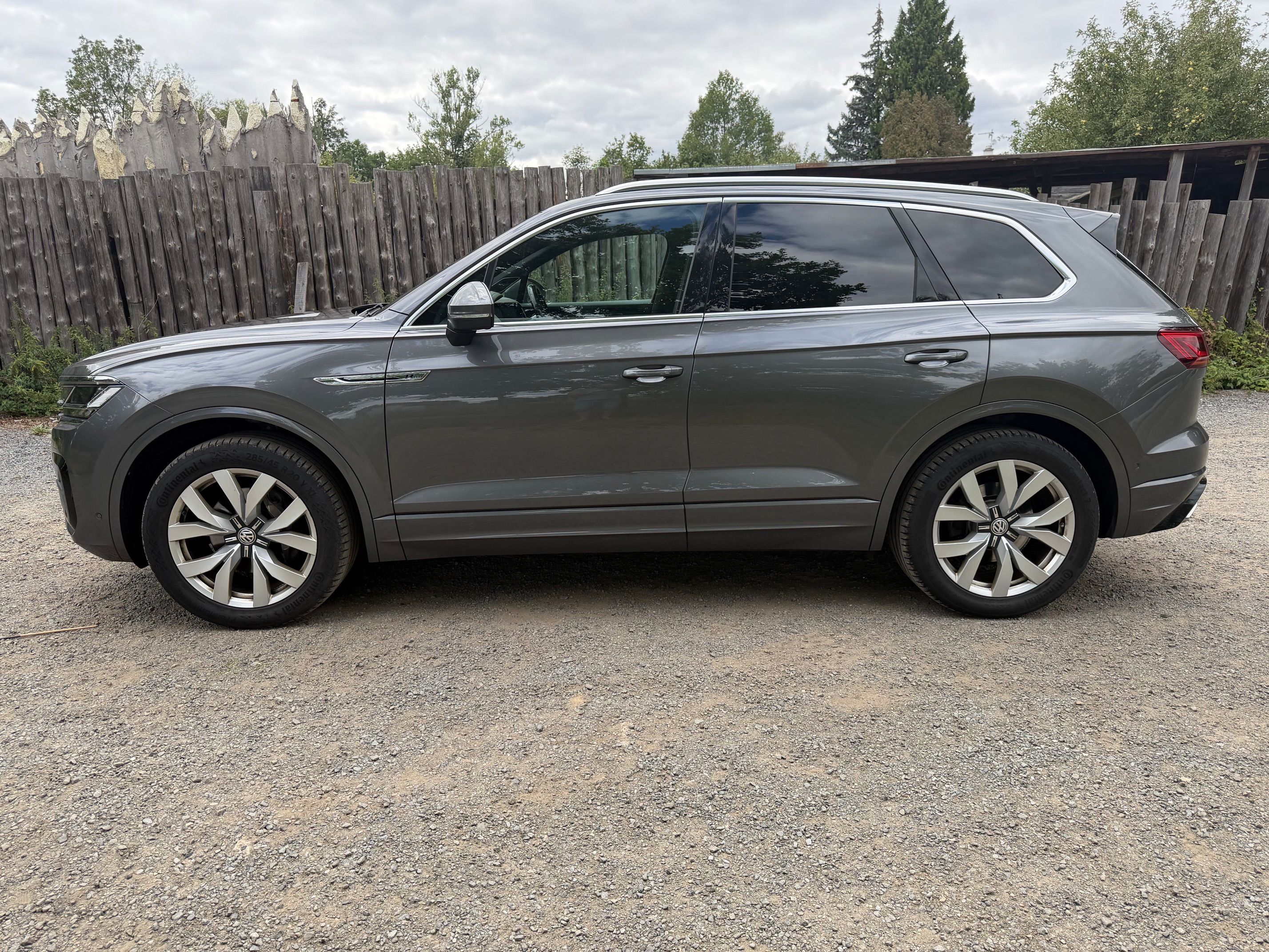 Volkswagen Touareg, 3.0 TDI, V6, 210 KW, R-LINE - fotka 2