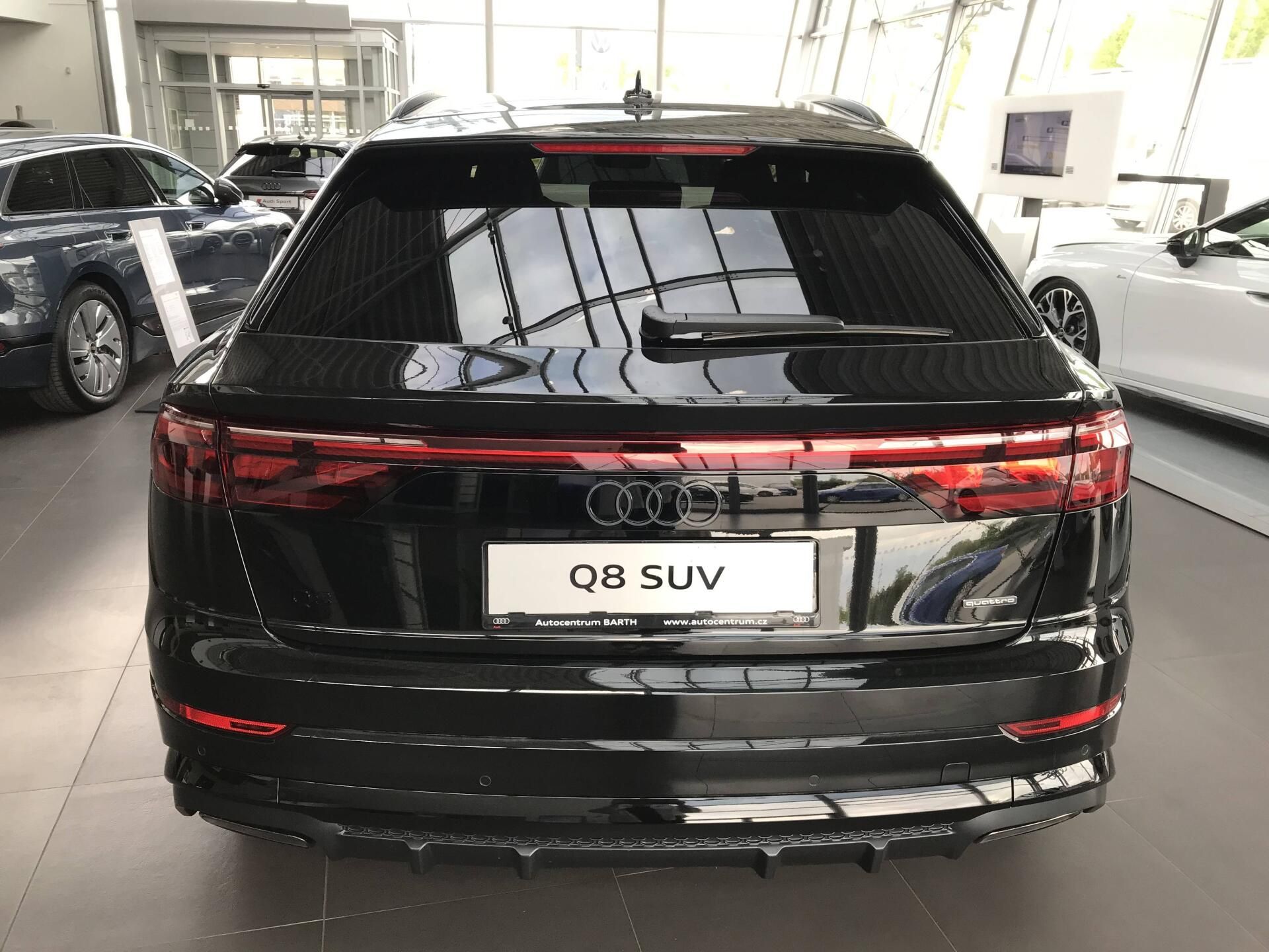 Audi Q8, SUV 60 Quattro 8TT 3,0TFSIe - fotka 5
