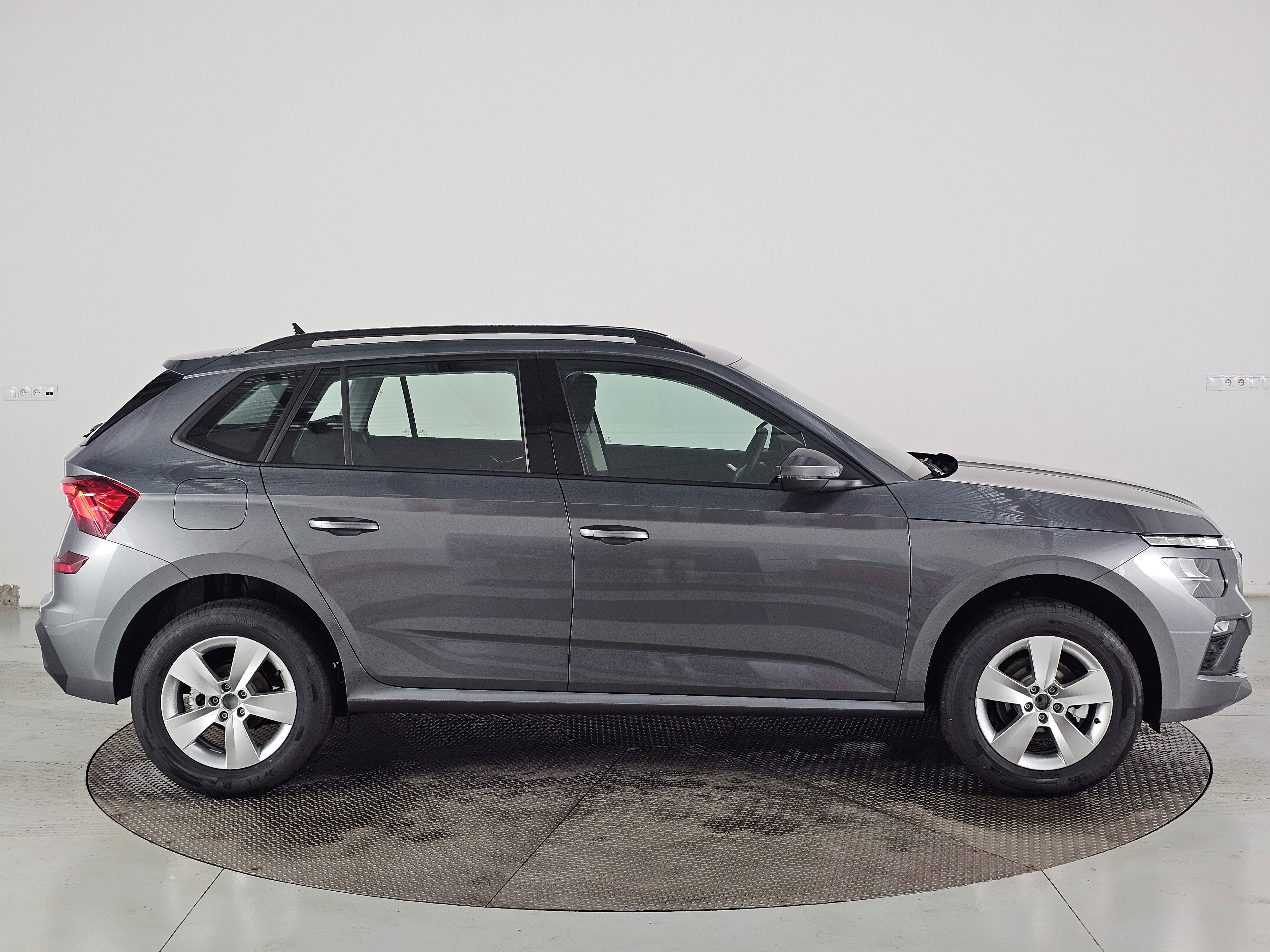 Škoda Kamiq, Classic 1.0TSI 85kW 6st man. - fotka 4