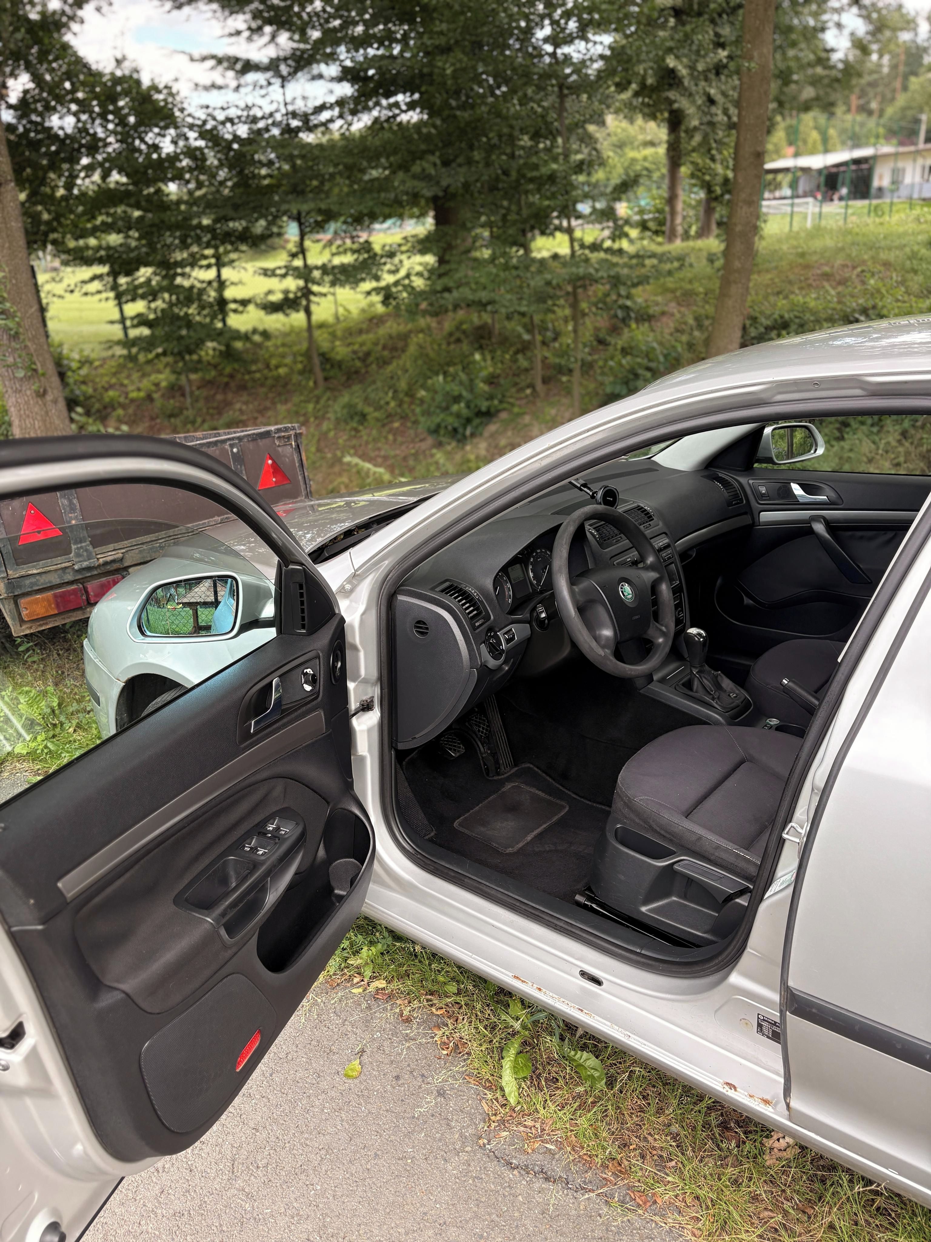 Škoda Octavia, 1.9 TDI, STK do 02/28! - fotka 5