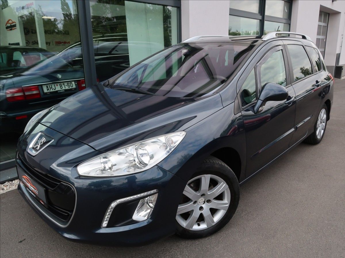 Peugeot 308, 1,6 HDi,88kW,1majČR,panorama