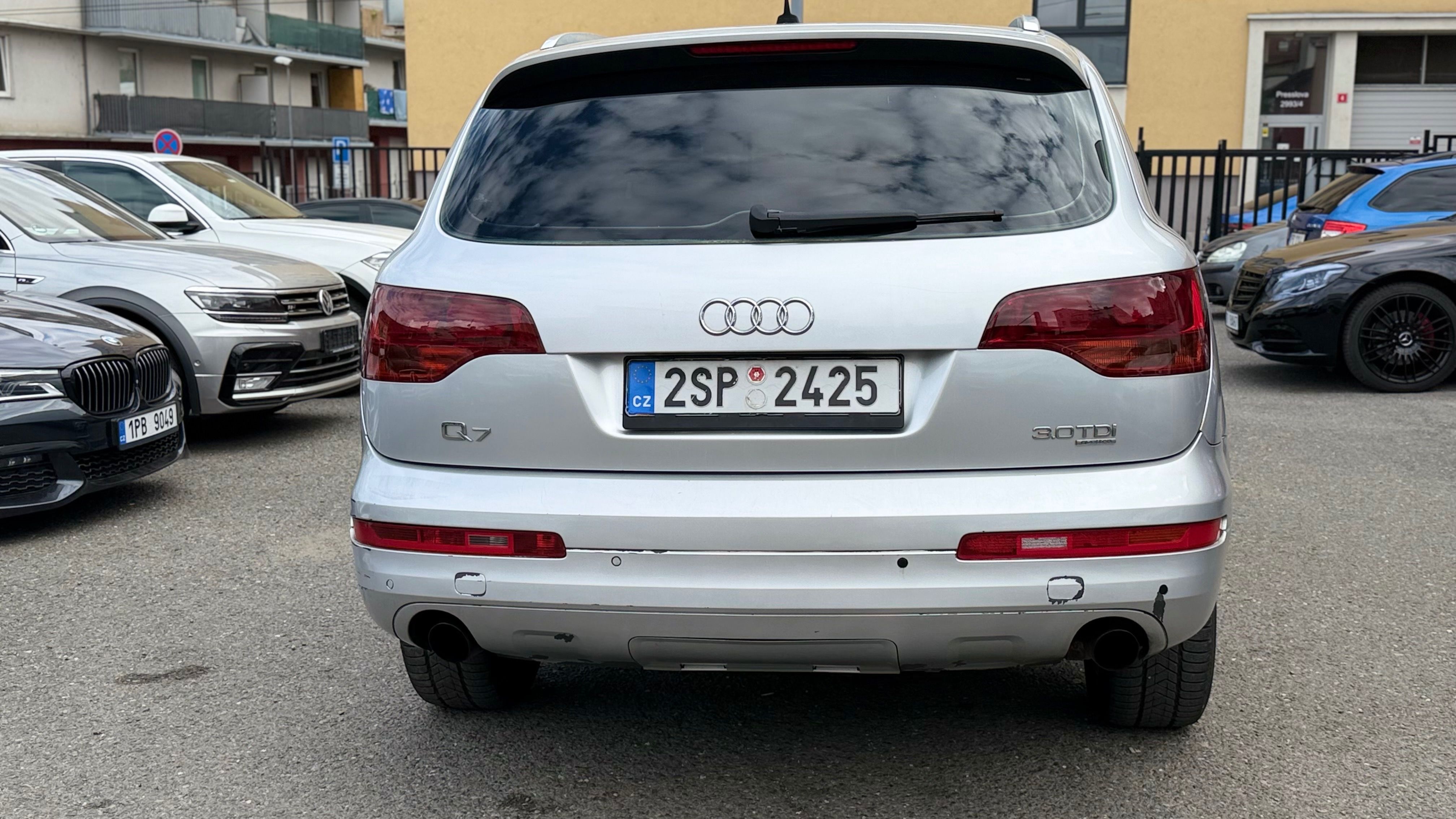 Audi Q7, 3.0TDI  171Kw tažné 3.5t 5mist - fotka 4