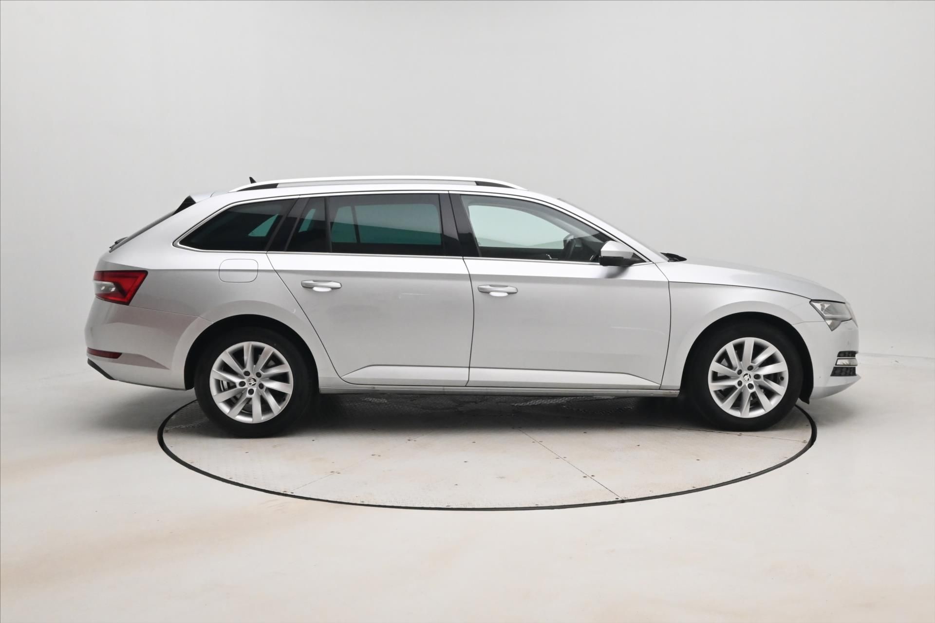 Škoda Superb, 2,0 TDI 147 kW DSG 4x4 STYLE Z - fotka 4