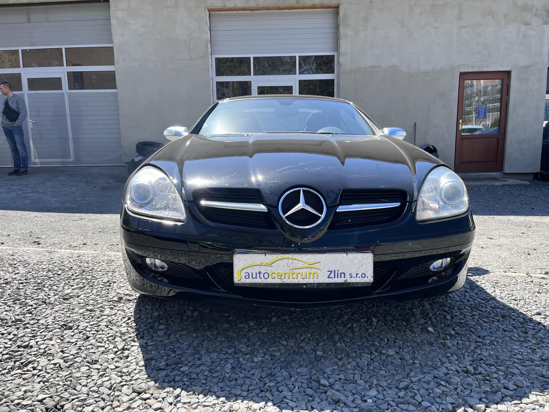 Mercedes-Benz SLK, 350 V6 200 Kw AMG paket ČR!!! - fotka 2