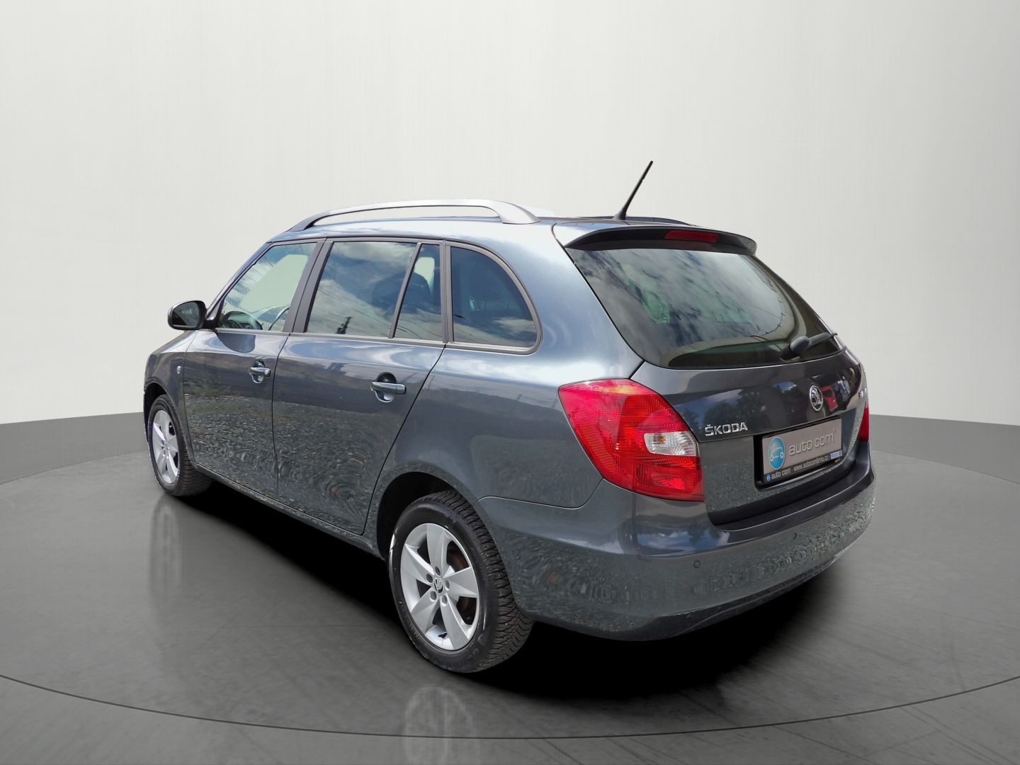Škoda Fabia, 1.2TSI 63kW Tempomat Alu PDC - fotka 3