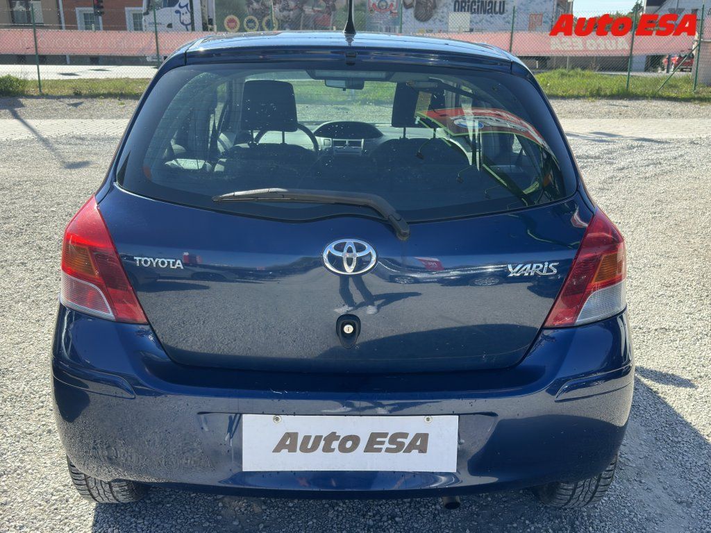 Toyota Yaris, 1.3i - fotka 5