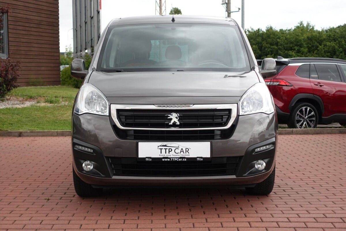 Peugeot Partner, 1,6i 72kW M/T 5míst - fotka 2