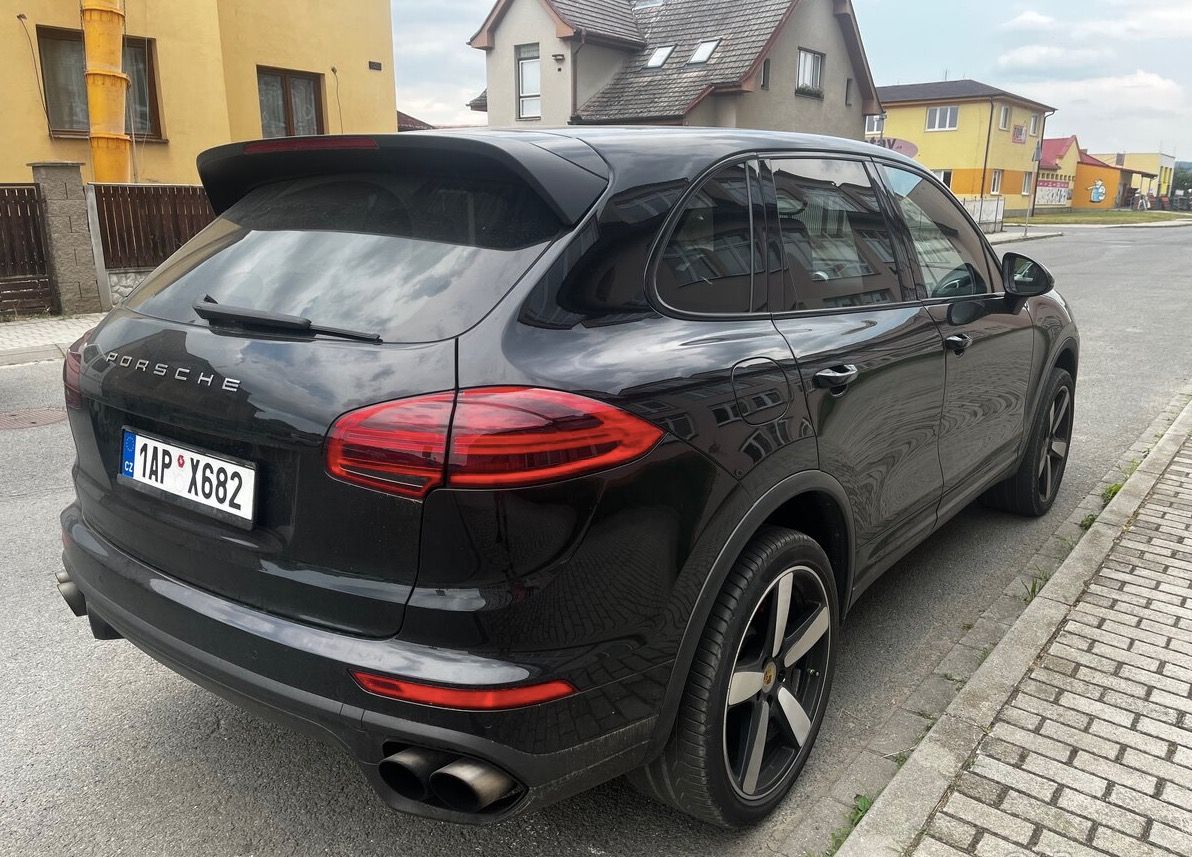Porsche Cayenne - fotka 3