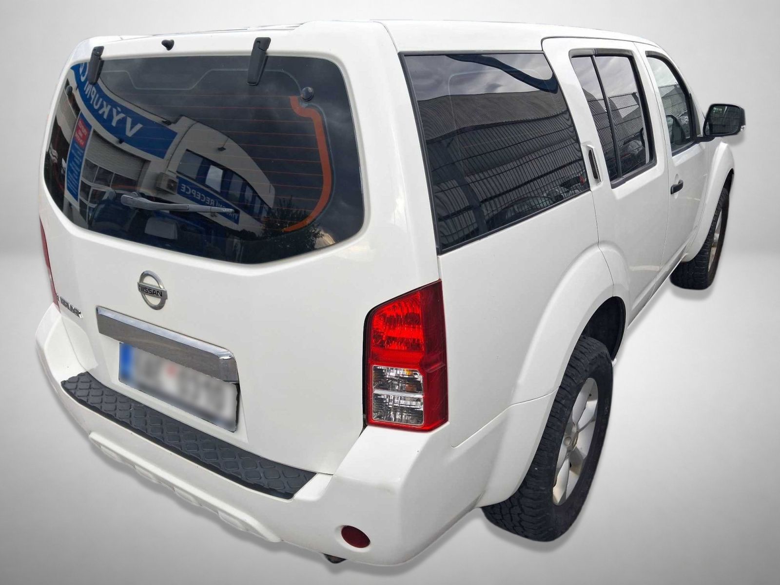 Nissan Pathfinder, 2.5 dCi, 4X4, 7 míst - fotka 2