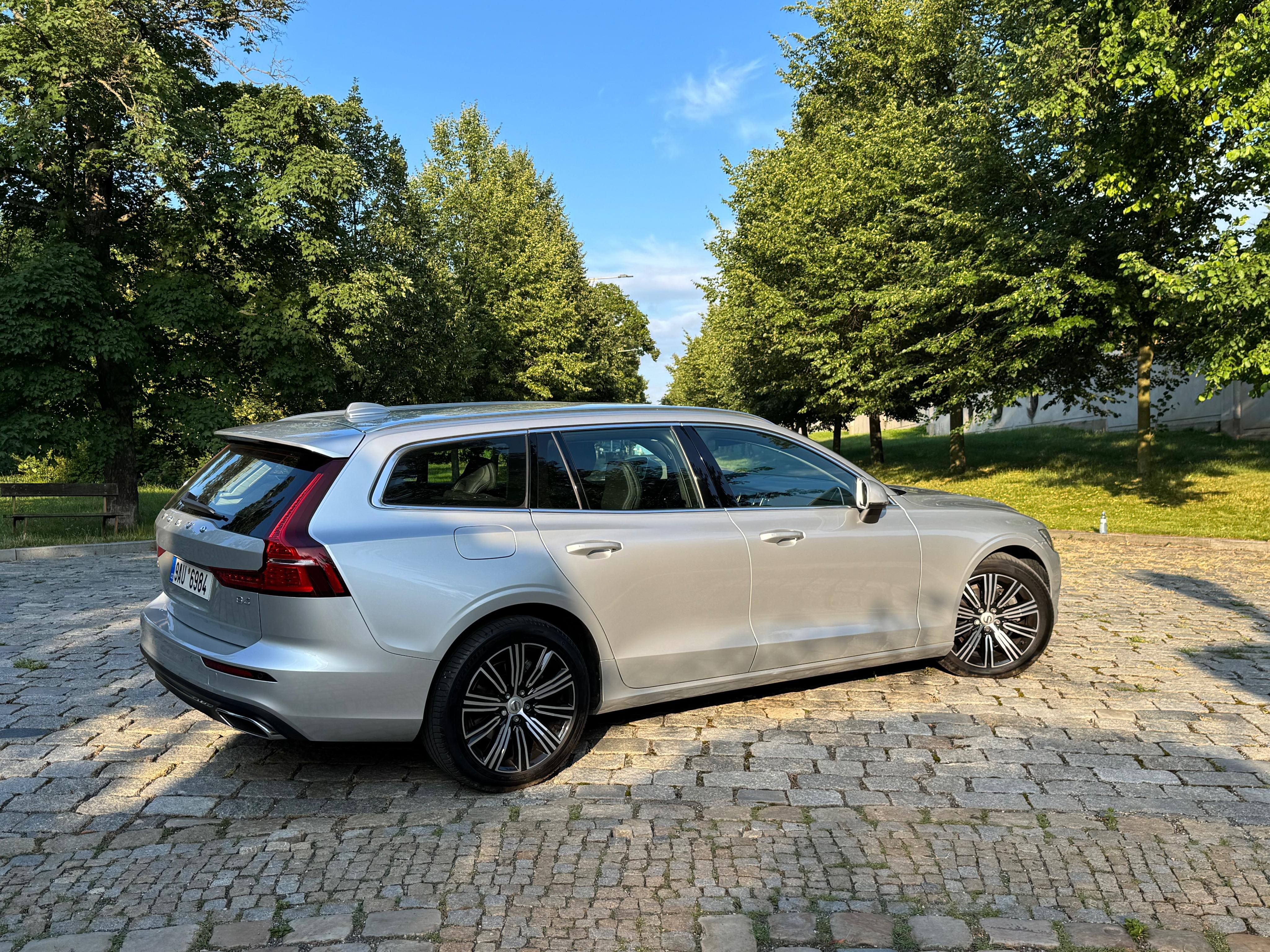 Volvo V60, B4 Mild Hybrid Inscription - fotka 5