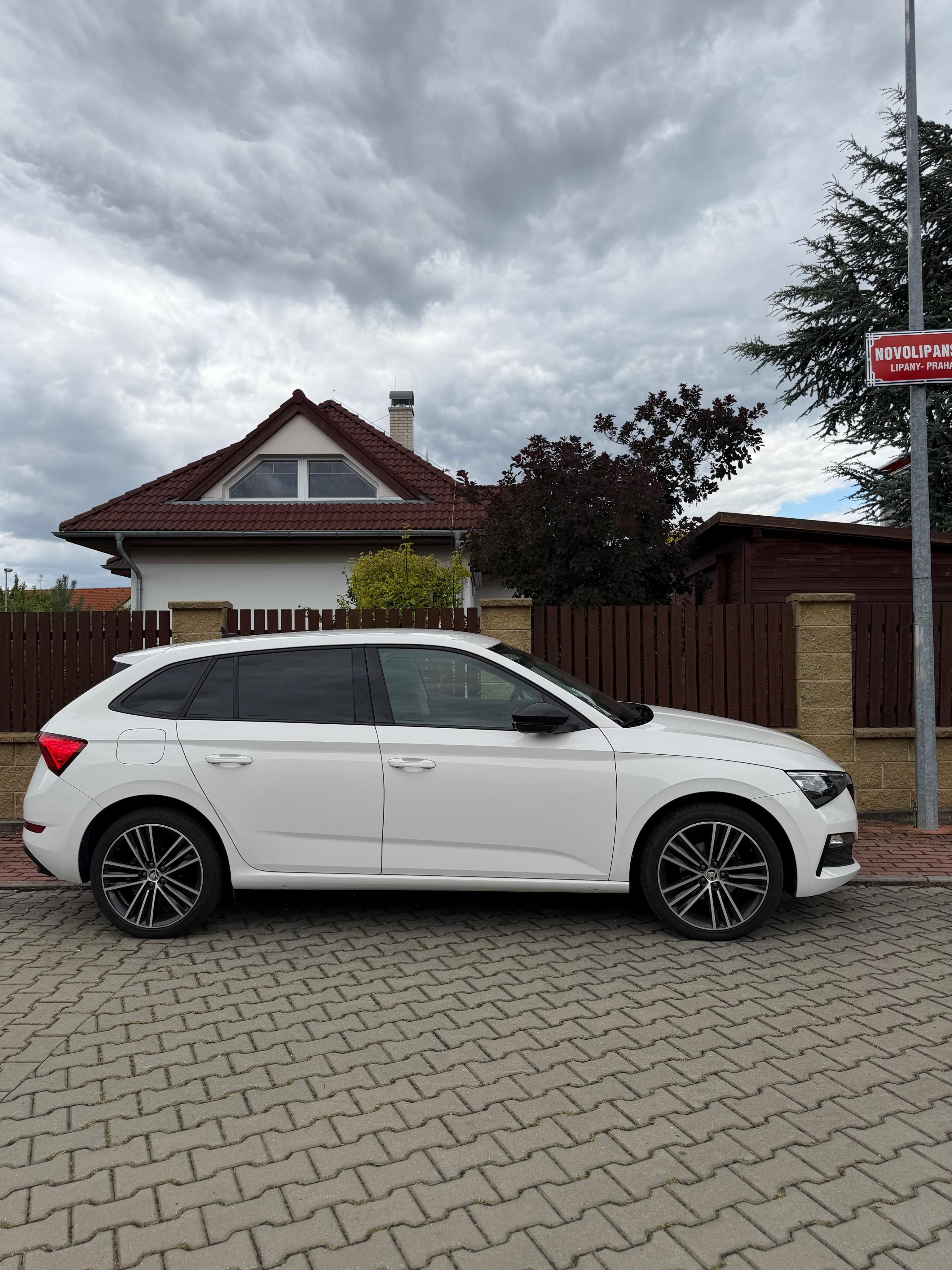 Škoda Scala, 1.0tsi style - fotka 2