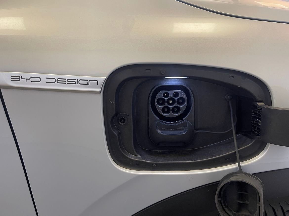 BYD ATTO 3, 60.4kWh Pano 360 Kůže - fotka 6