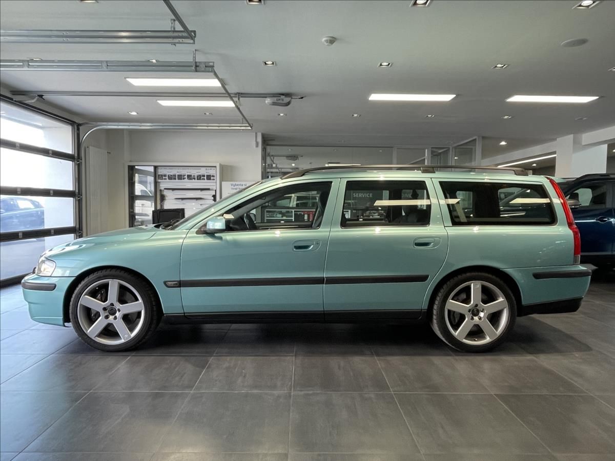 Volvo V70, 2,5 T 300k  R - fotka 2