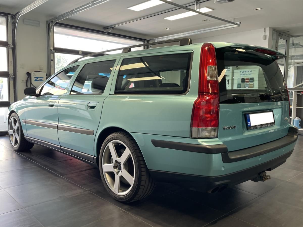 Volvo V70, 2,5 T 300k  R - fotka 3