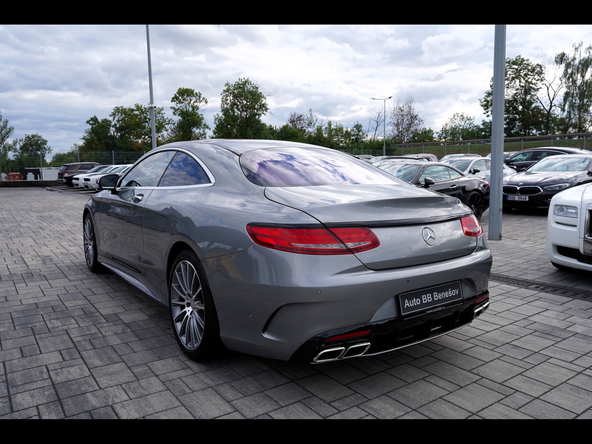 Mercedes-Benz Třídy S, S 500 4Matic Coupe AMG - fotka 4