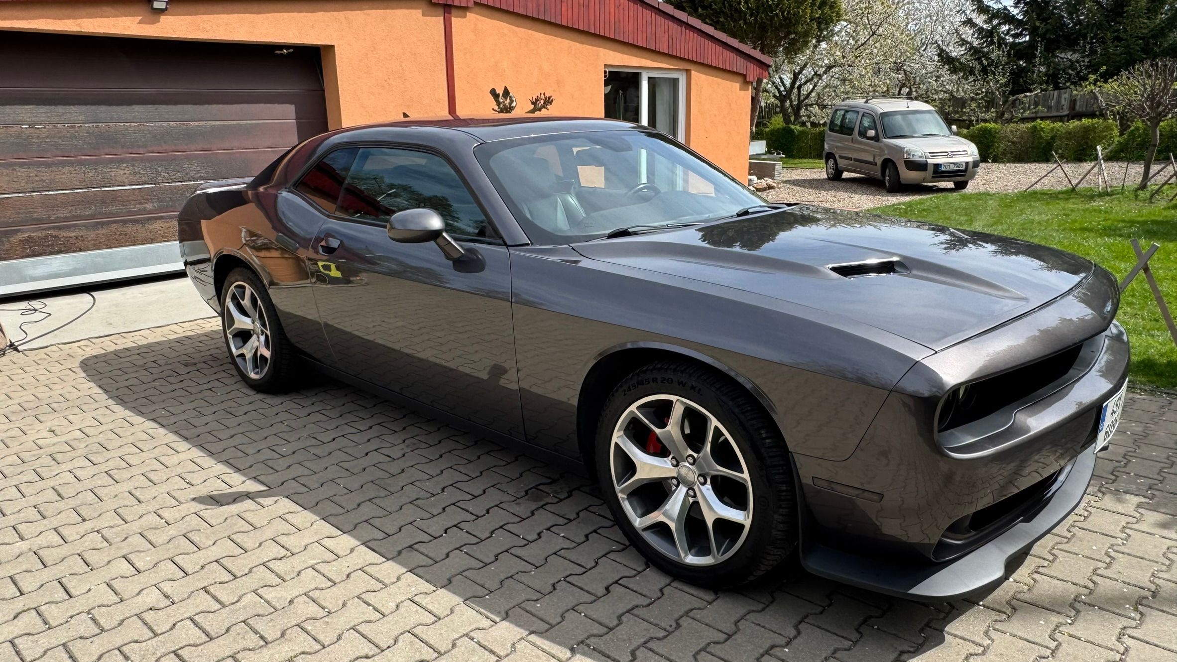 Dodge Challenger, Dodge Challenger SXT, 3.6 V6 - fotka 2