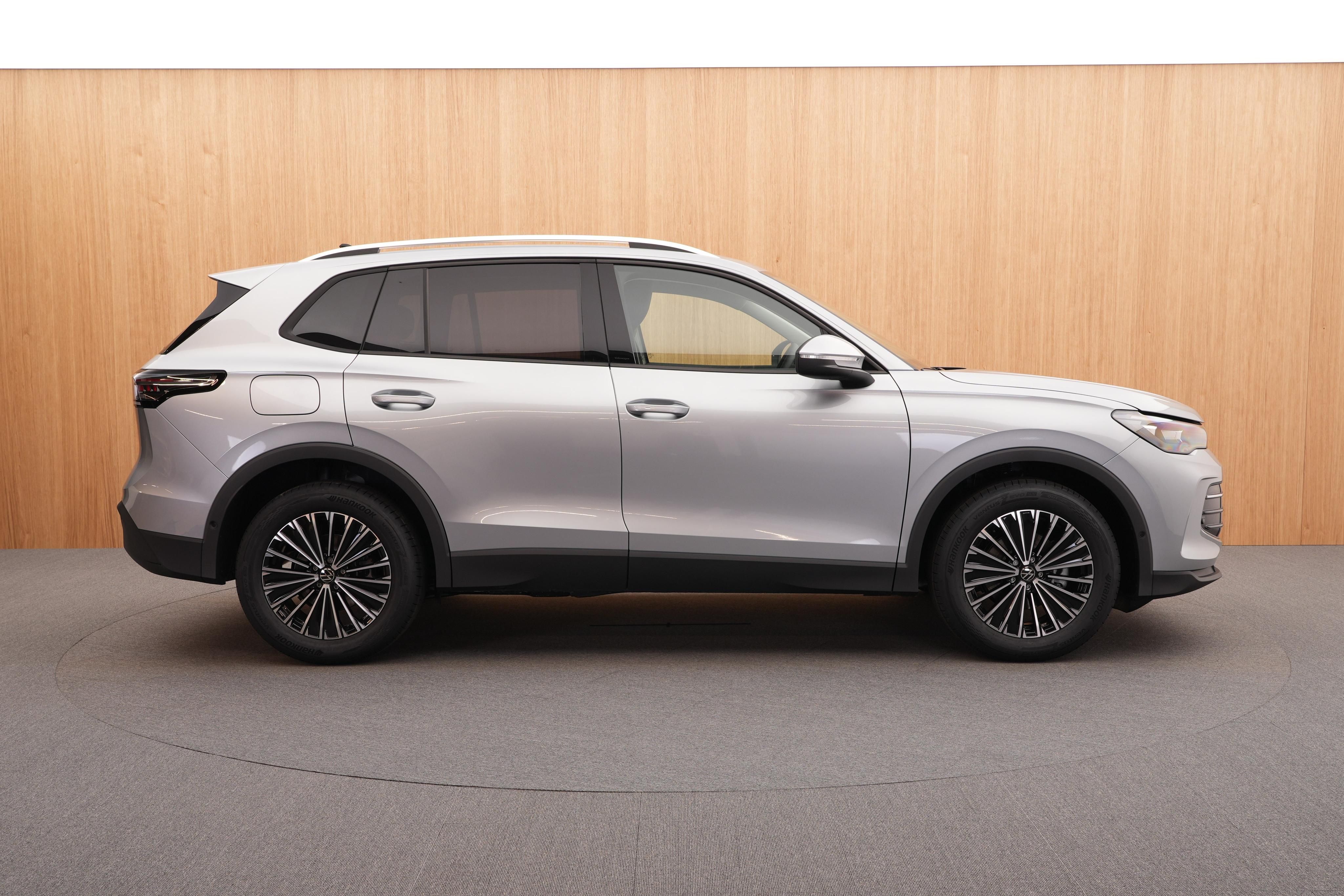 Volkswagen Tiguan, People 1.5 eTSI DSG - fotka 5