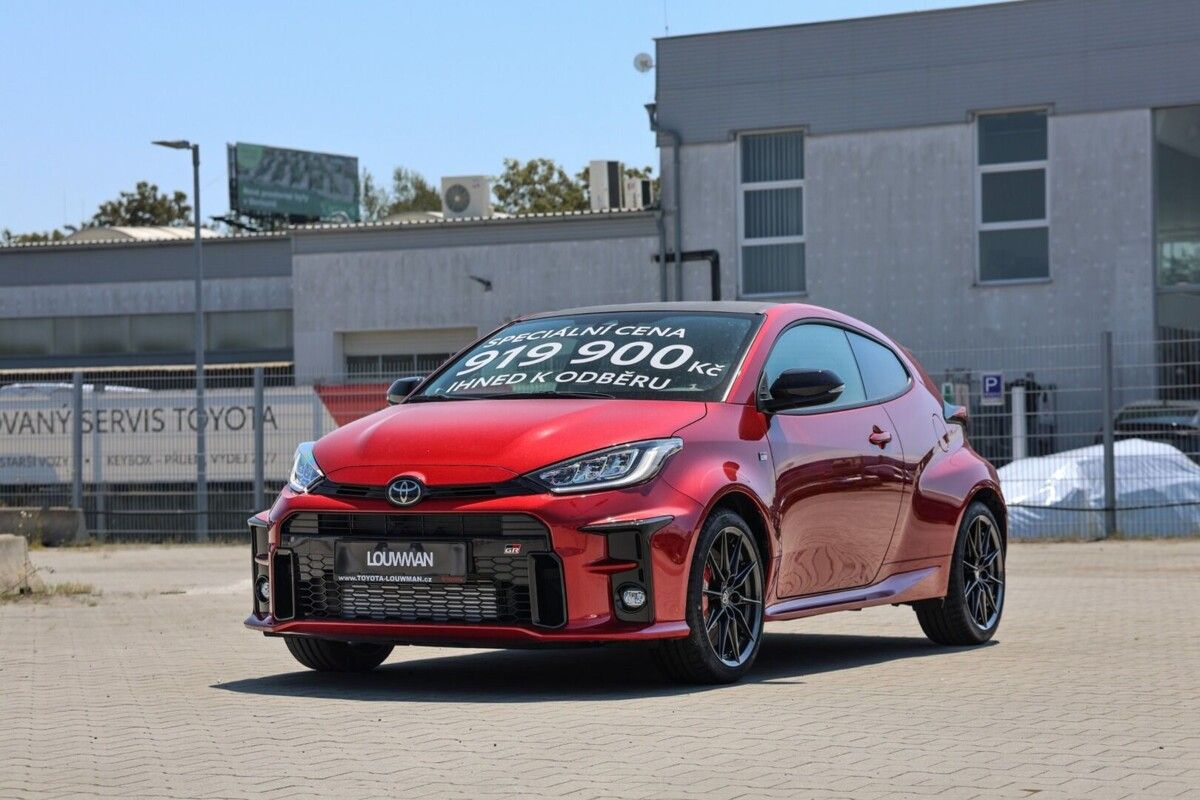 Toyota GR Yaris, 1.6. 260k Dynamic + Sport - fotka 5