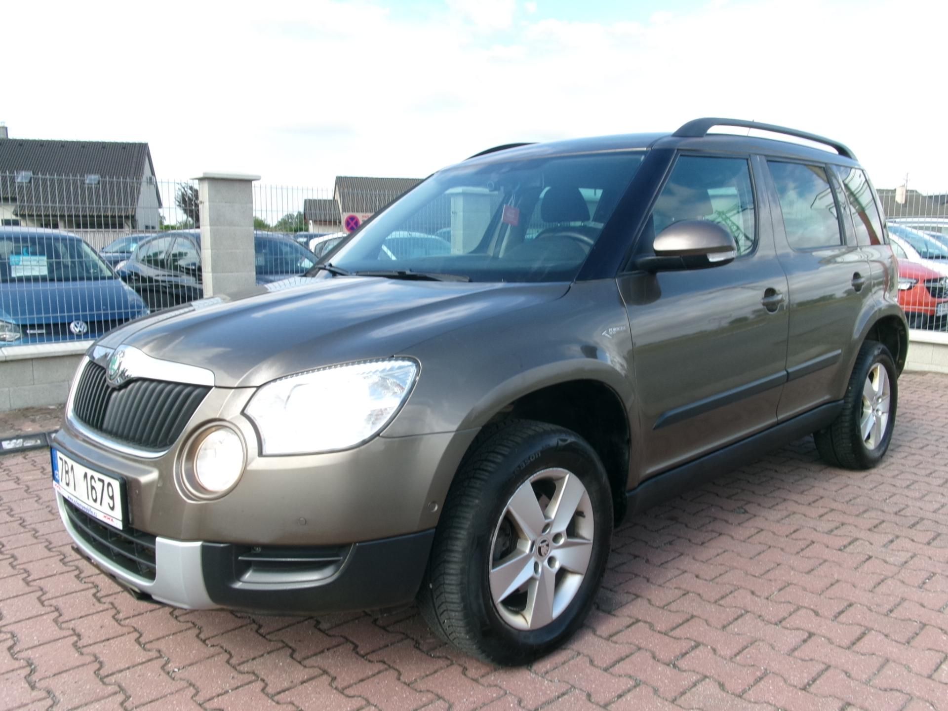 Škoda Yeti, 2,0TDI 4x4 AC BT TEMP VÝHŘEV - fotka 2