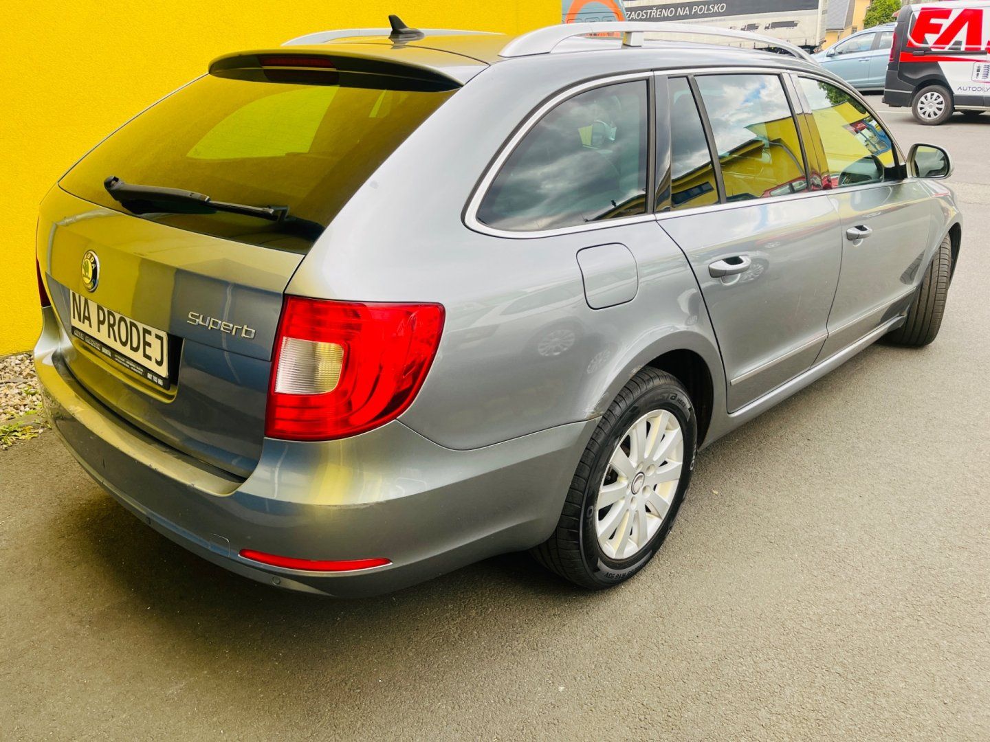 Škoda Superb, 2.0 TDI 125 kW 4x4 6 RYCHLOSTÍ - fotka 6