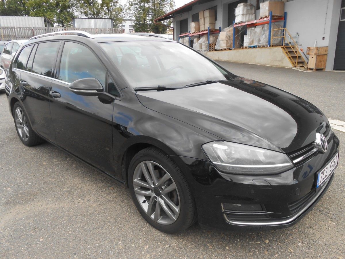 Volkswagen Golf, 2,0 TDi 110Kw Highline - fotka 3