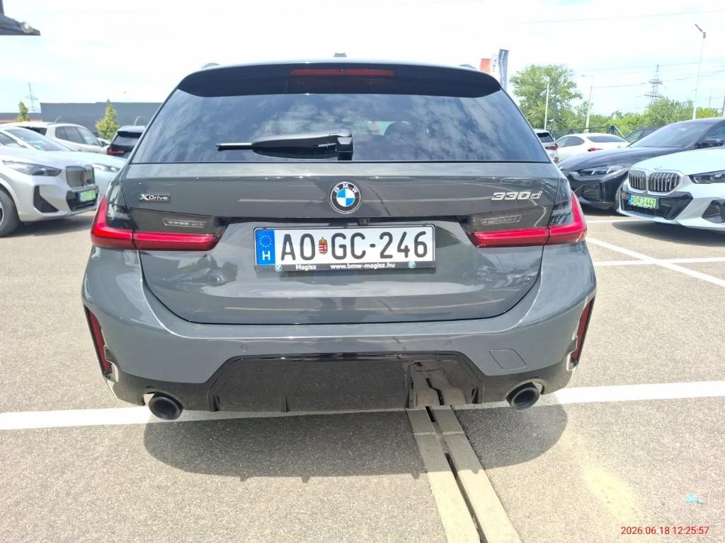 BMW Řada 3, 330d xDrive Touring - fotka 6