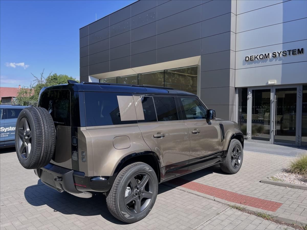 Land Rover Defender, 3,0 110 X-Dynamic SE D250 AWD - fotka 5