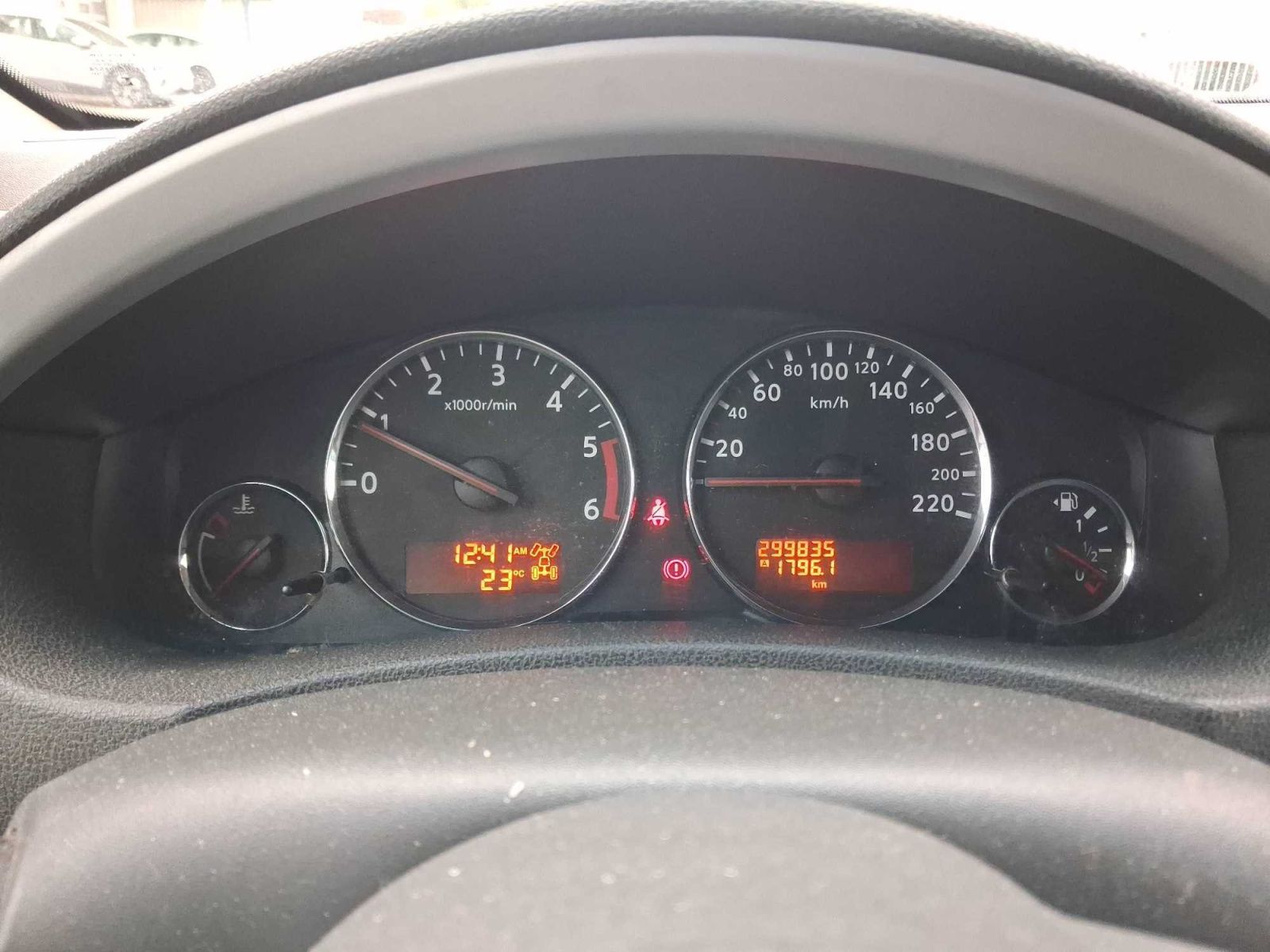 Nissan Pathfinder, 2.5 dCi, 4X4, 7 míst - fotka 3
