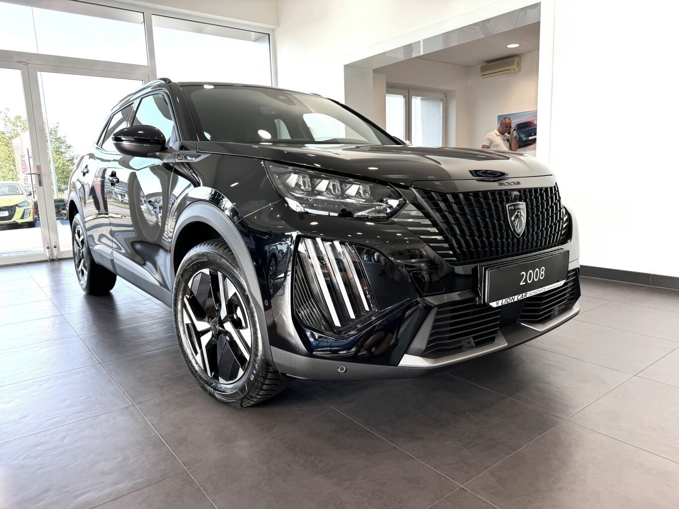 Peugeot 2008, GT Hybrid 145 e-DCS6