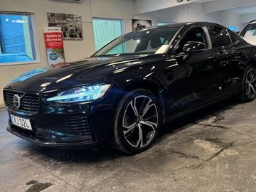 Recharge T8 AWD 360k BLIS Kůže