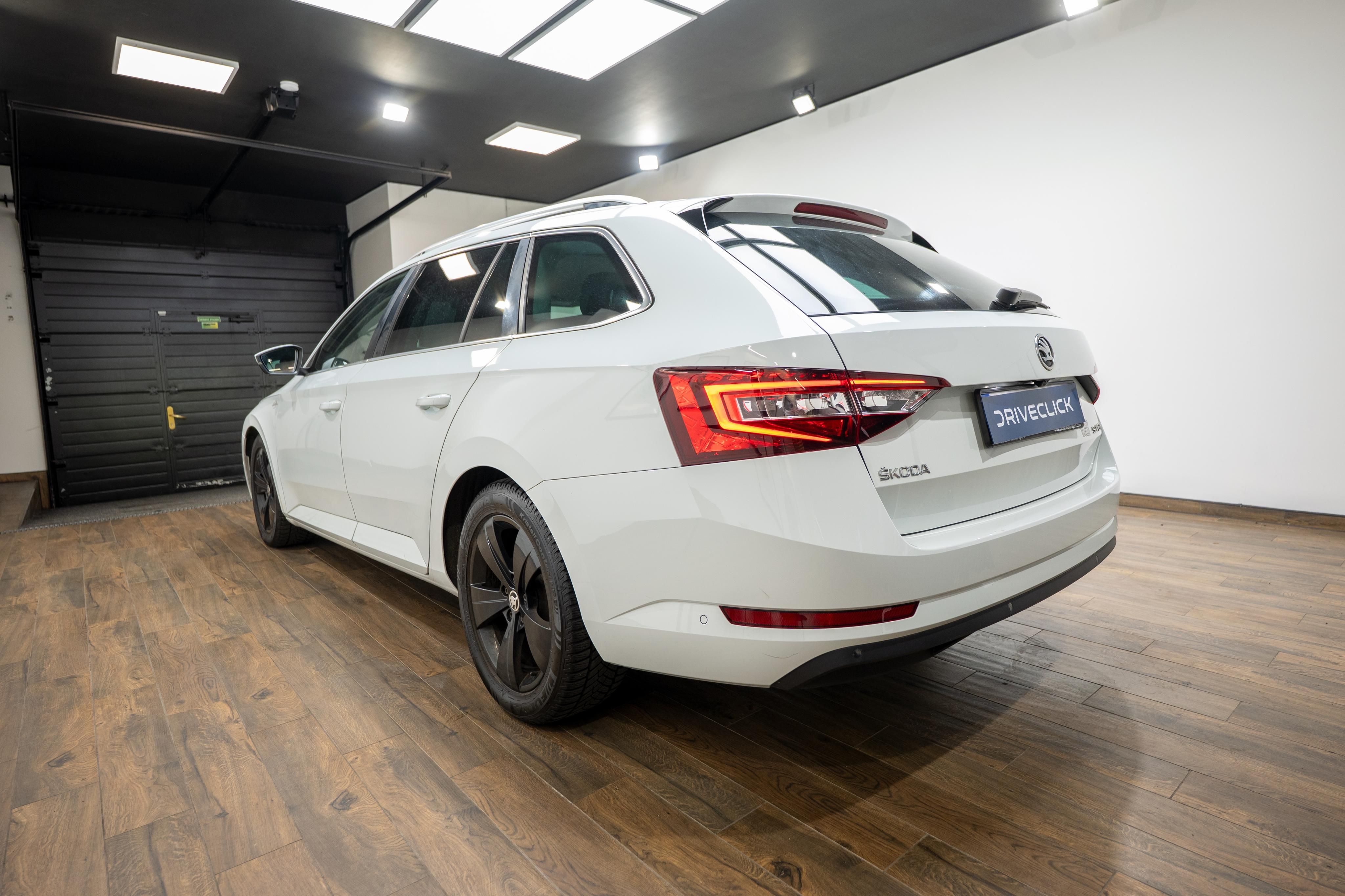 Škoda Superb, 2.0 TDI 110 kW L&K - fotka 6