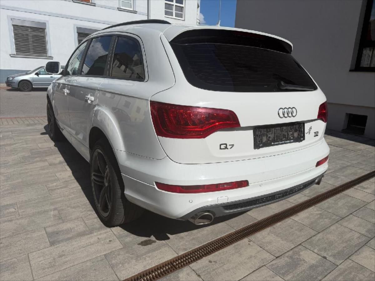 Audi Q7, 3,0 TDI S-Line - fotka 4