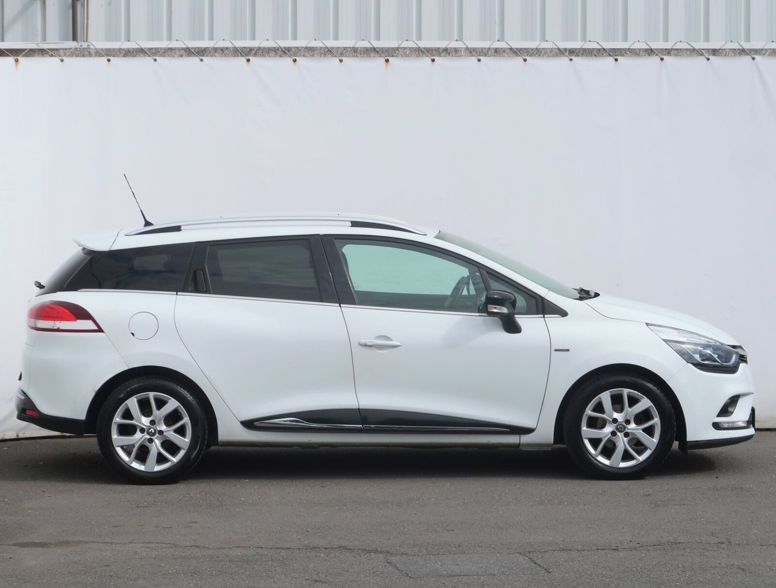 Renault Clio, 0.9 TCe, Limited, Navi, Klima - fotka 6