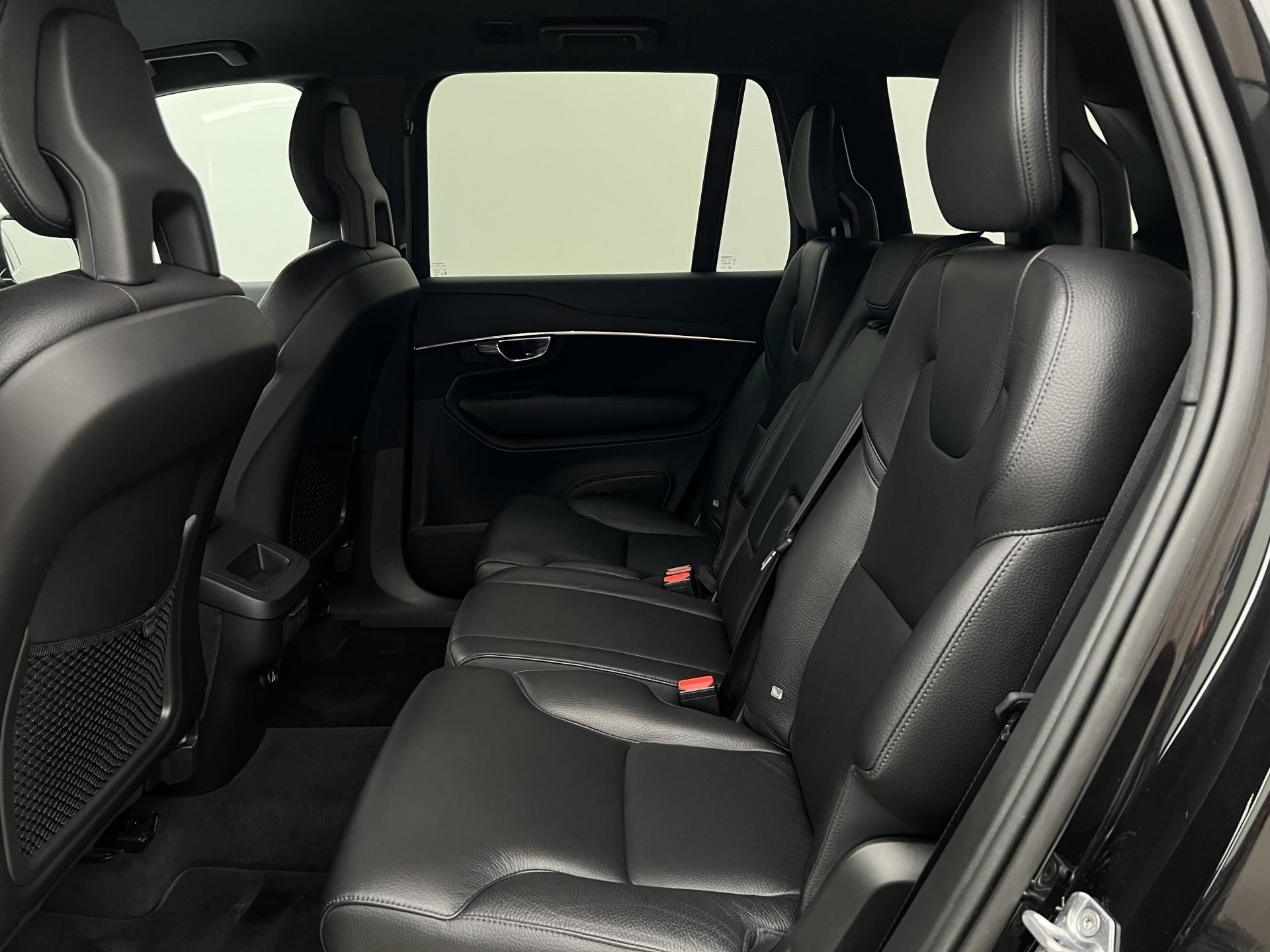 Volvo XC90, B5 AWD MOMENTUM PRO AUT - fotka 6