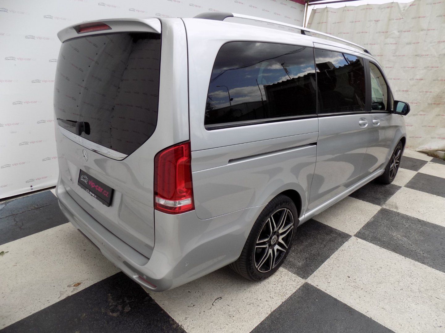 Mercedes-Benz Třídy V, 300d 4Matic Long, AMG,AirMatic - fotka 4