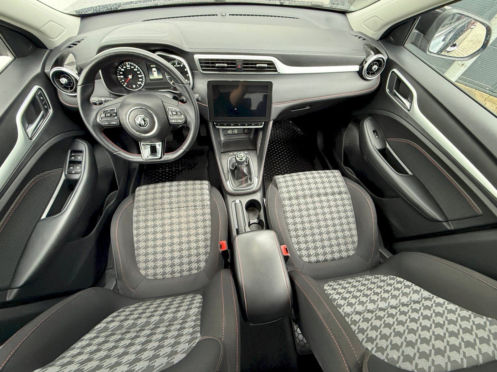 MG ZS, 1.5 78kW/106PS CZ tažné zaříze - fotka 5