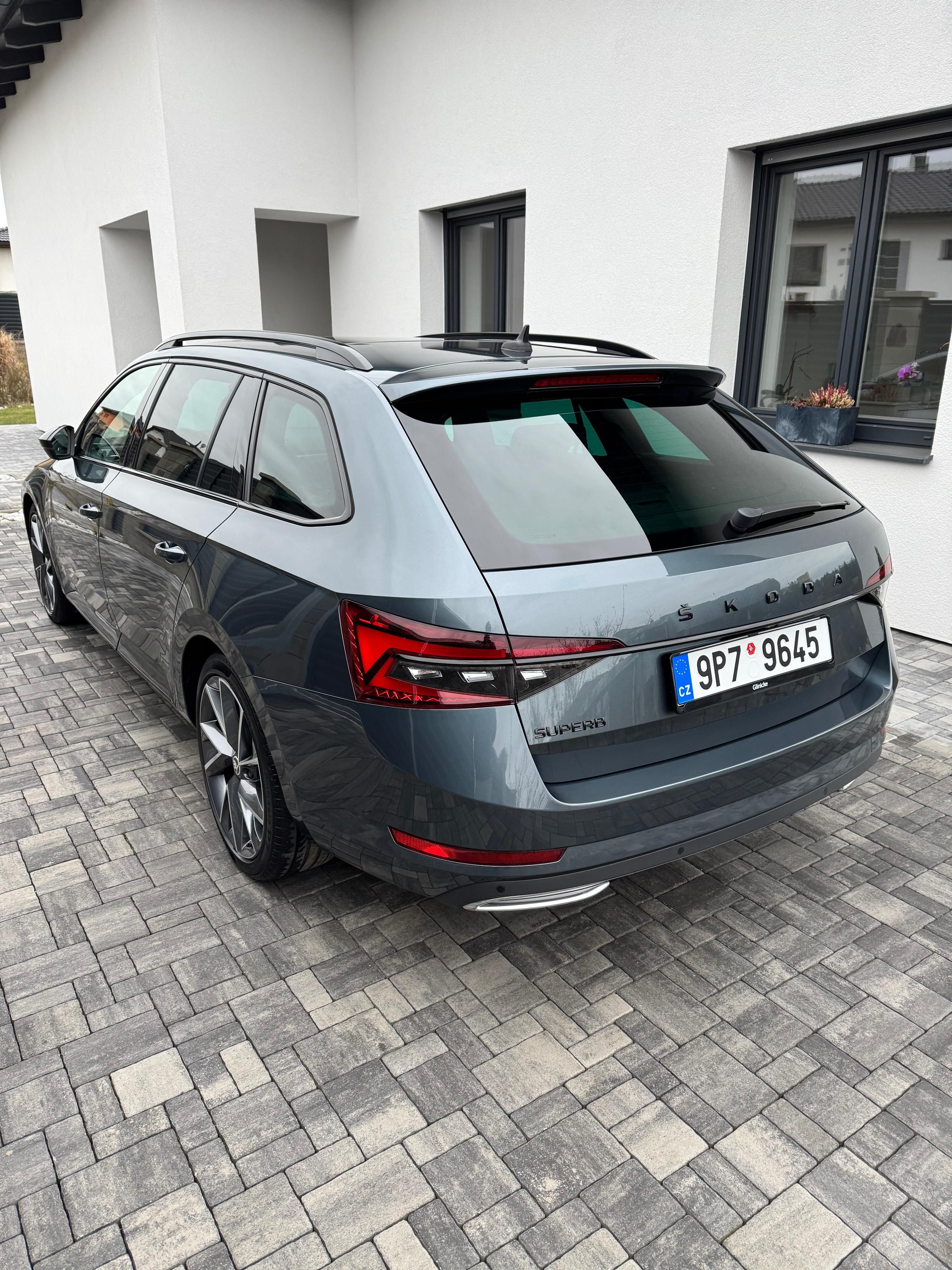 Škoda Superb, 2.0 TDI DSG - fotka 6