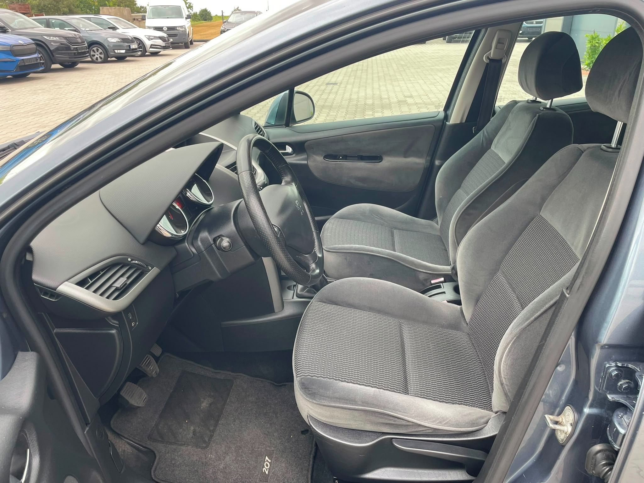Peugeot 207, 1.4i 65kw, nové rozvody+spojka - fotka 5