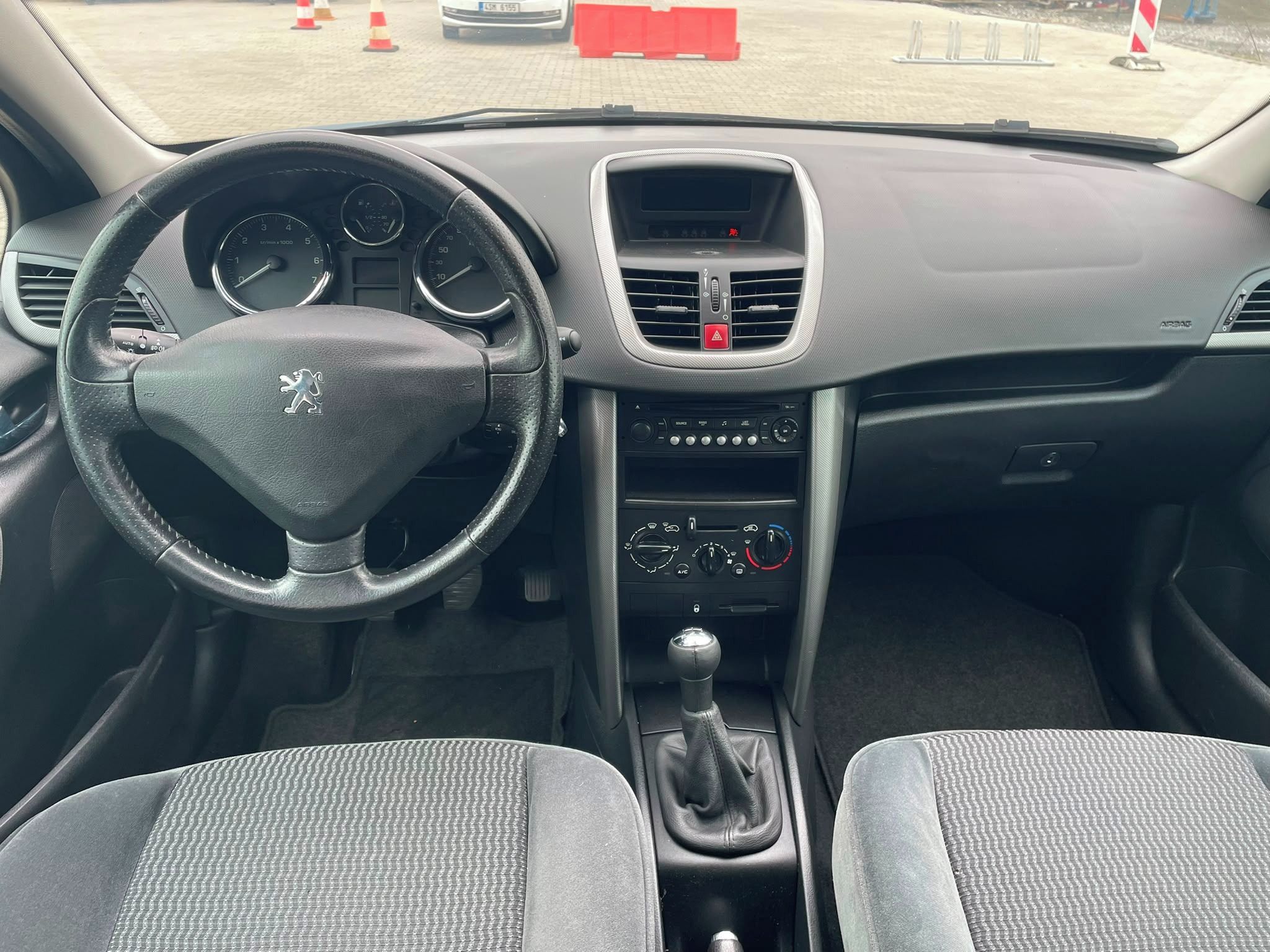 Peugeot 207, 1.4i 65kw, nové rozvody+spojka - fotka 6